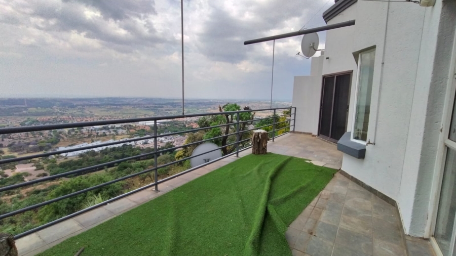 3 Bedroom Property for Sale in Wilro Park Gauteng