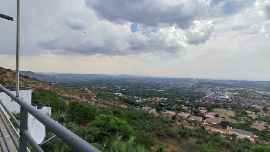 3 Bedroom Property for Sale in Wilro Park Gauteng