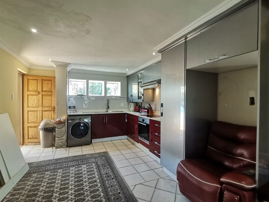 3 Bedroom Property for Sale in Oakdene Gauteng