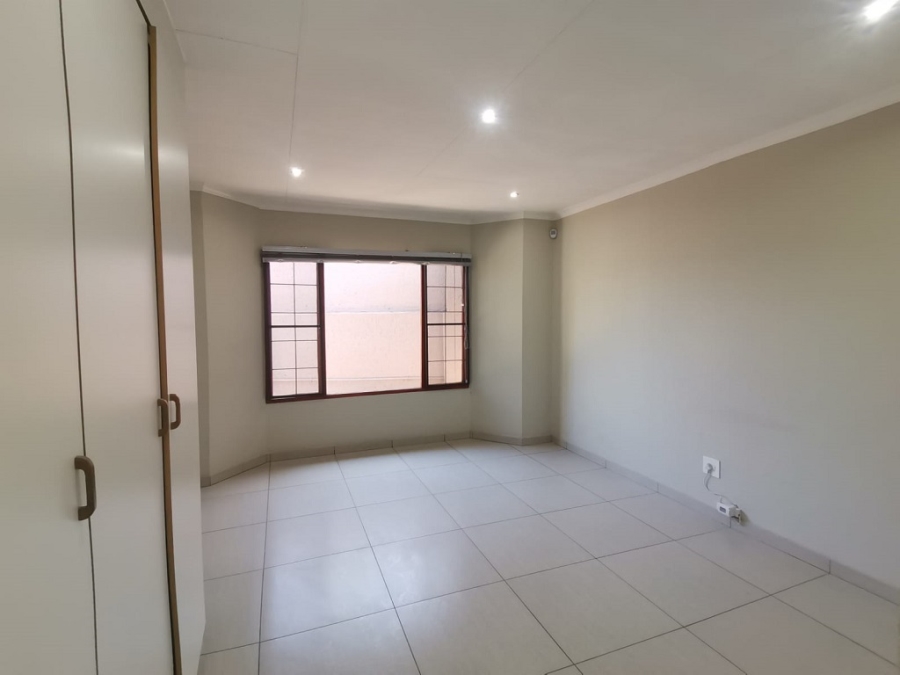 3 Bedroom Property for Sale in Bassonia Gauteng