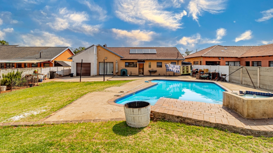 3 Bedroom Property for Sale in Leondale Gauteng