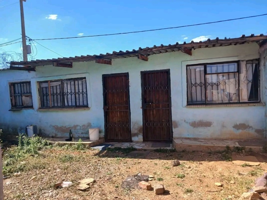 2 Bedroom Property for Sale in Mohlakeng Gauteng