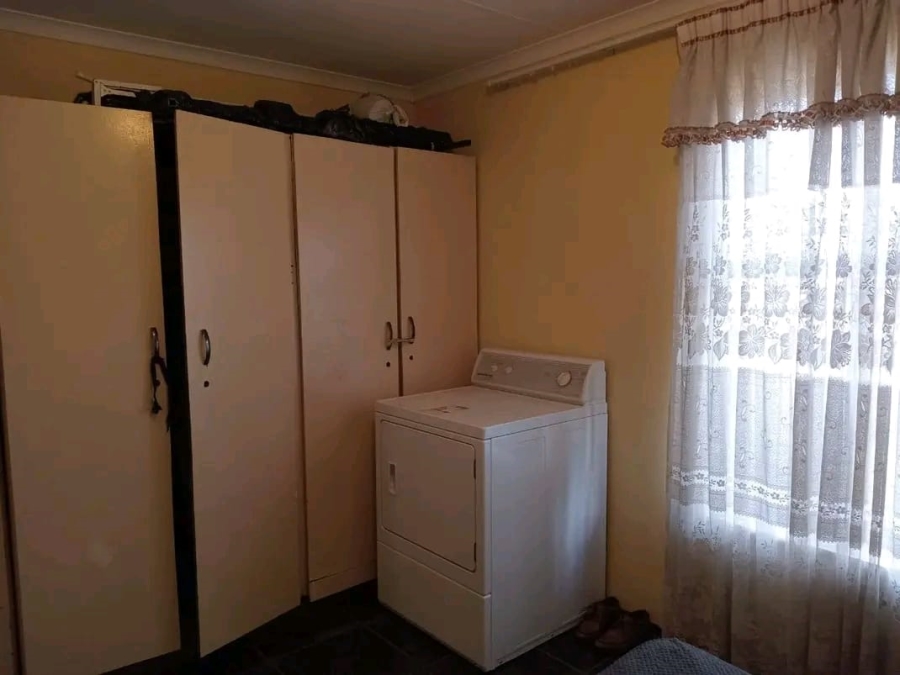 2 Bedroom Property for Sale in Mohlakeng Gauteng