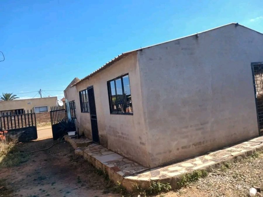 2 Bedroom Property for Sale in Mohlakeng Gauteng