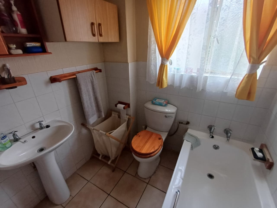 2 Bedroom Property for Sale in Horison Gauteng