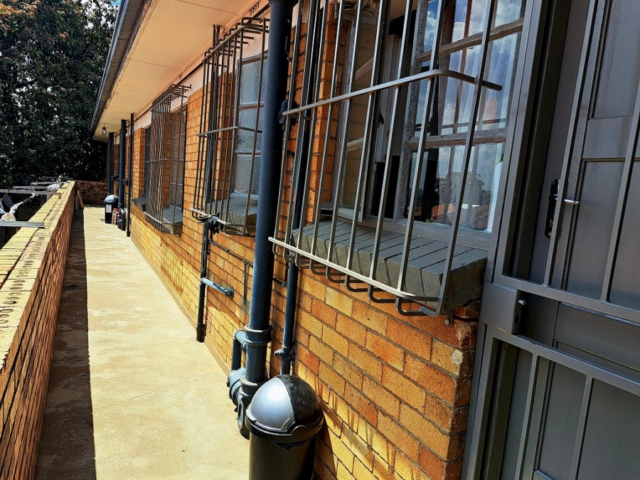 2 Bedroom Property for Sale in Regents Park Gauteng