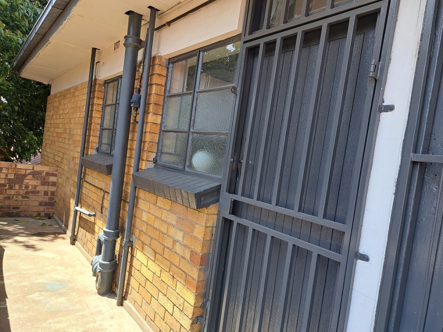 2 Bedroom Property for Sale in Regents Park Gauteng