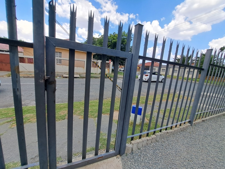 2 Bedroom Property for Sale in Regents Park Gauteng