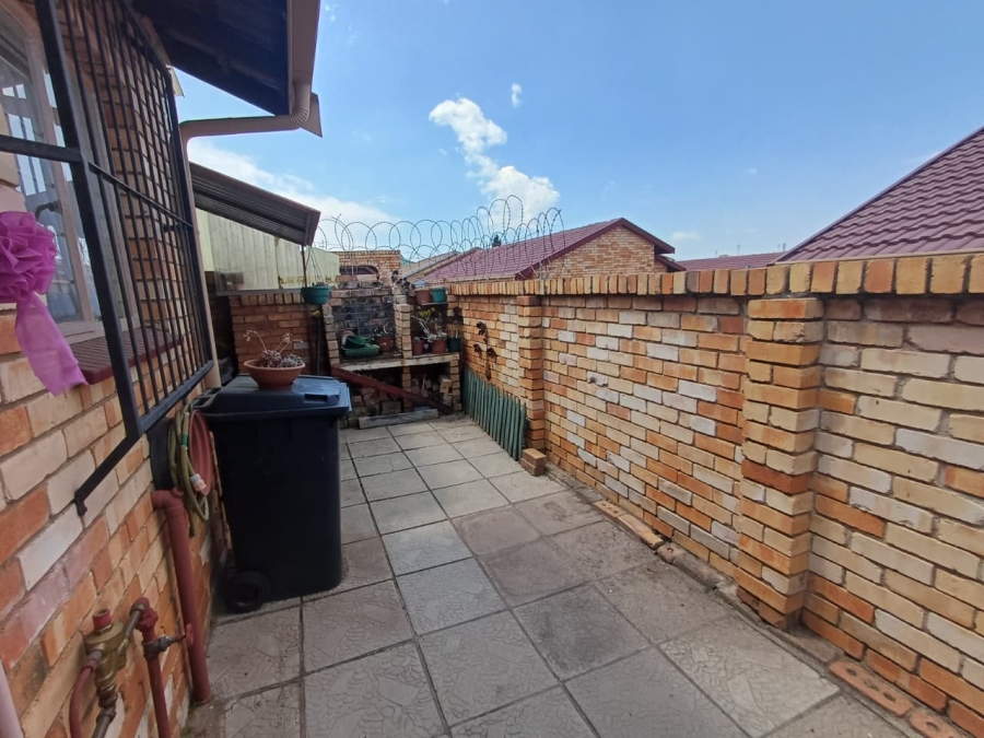 2 Bedroom Property for Sale in Krugersdorp North Gauteng