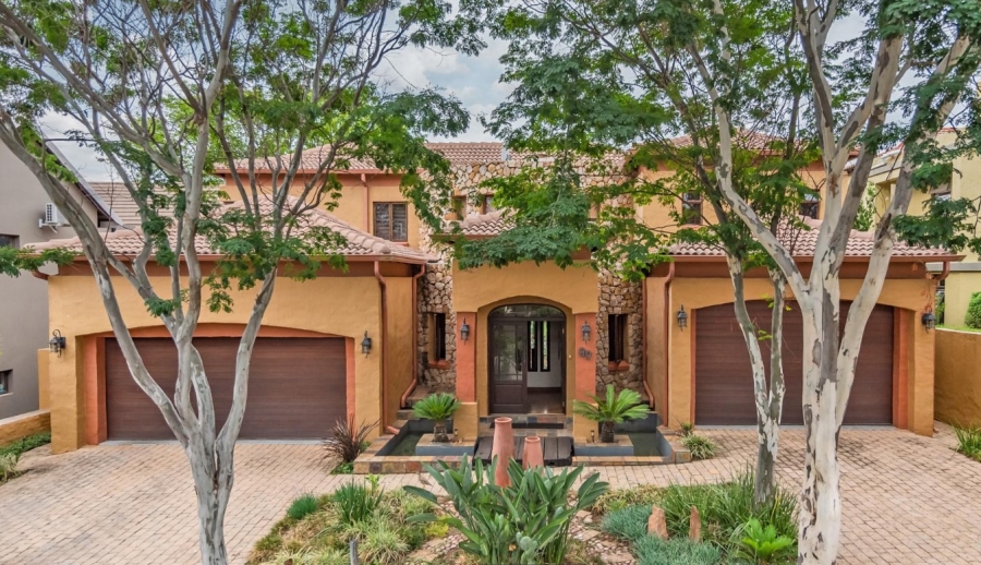 5 Bedroom Property for Sale in Featherbrooke Estate Gauteng