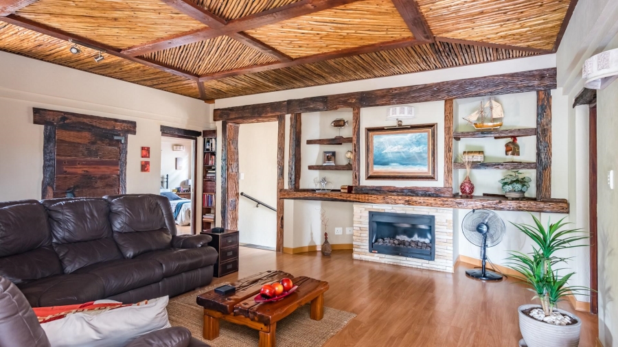 5 Bedroom Property for Sale in Featherbrooke Estate Gauteng