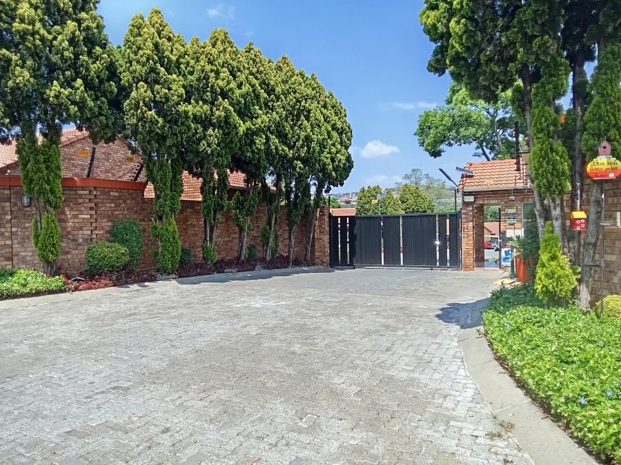 2 Bedroom Property for Sale in Allens Nek Gauteng