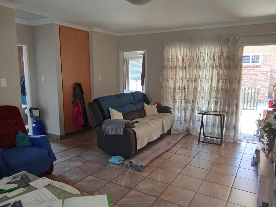 2 Bedroom Property for Sale in Allens Nek Gauteng