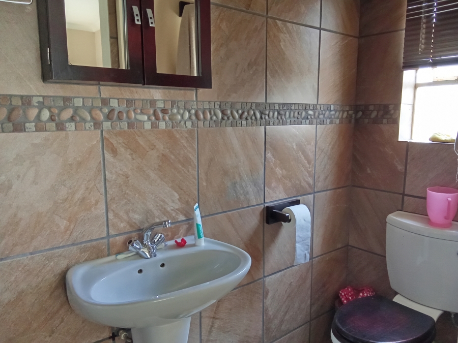 2 Bedroom Property for Sale in Allens Nek Gauteng