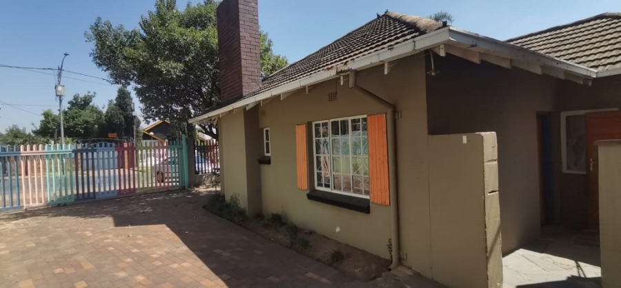 3 Bedroom Property for Sale in Robertsham Gauteng
