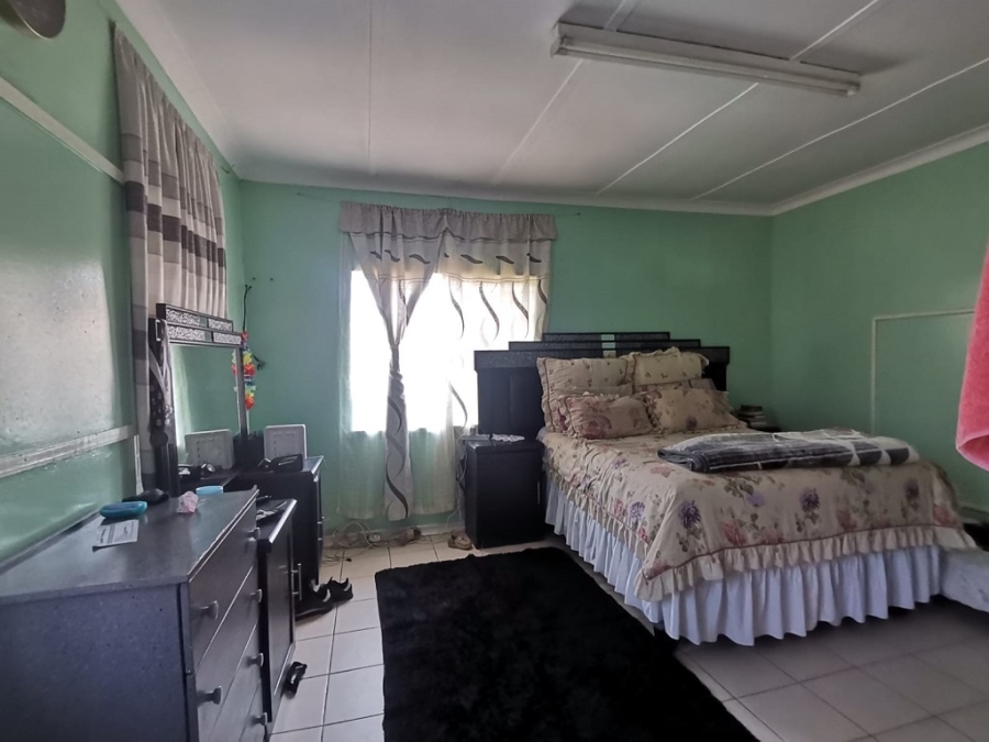 3 Bedroom Property for Sale in Robertsham Gauteng
