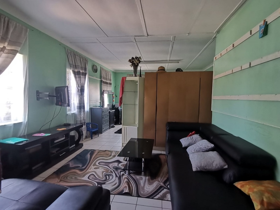 3 Bedroom Property for Sale in Robertsham Gauteng
