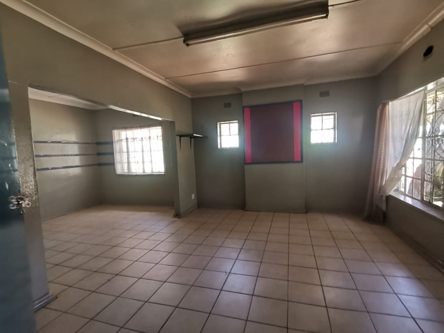 3 Bedroom Property for Sale in Robertsham Gauteng