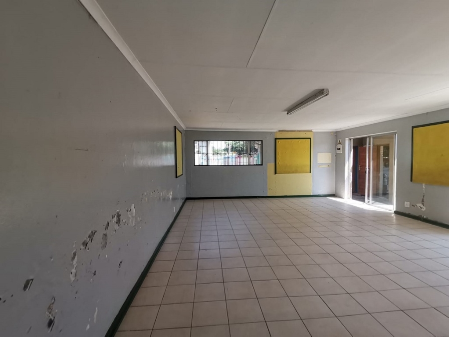 3 Bedroom Property for Sale in Robertsham Gauteng