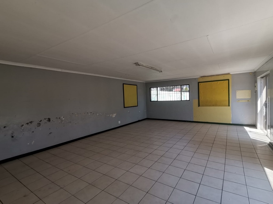 3 Bedroom Property for Sale in Robertsham Gauteng