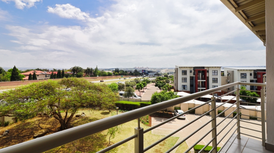 2 Bedroom Property for Sale in Beverley Gauteng