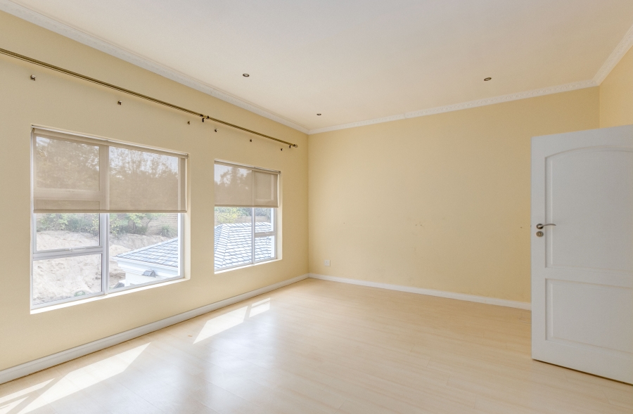 6 Bedroom Property for Sale in Cornwall Hill Gauteng