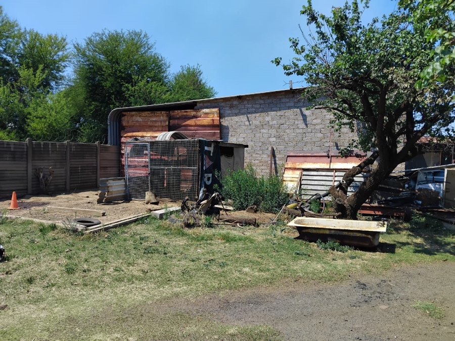 4 Bedroom Property for Sale in Nanescol Gauteng