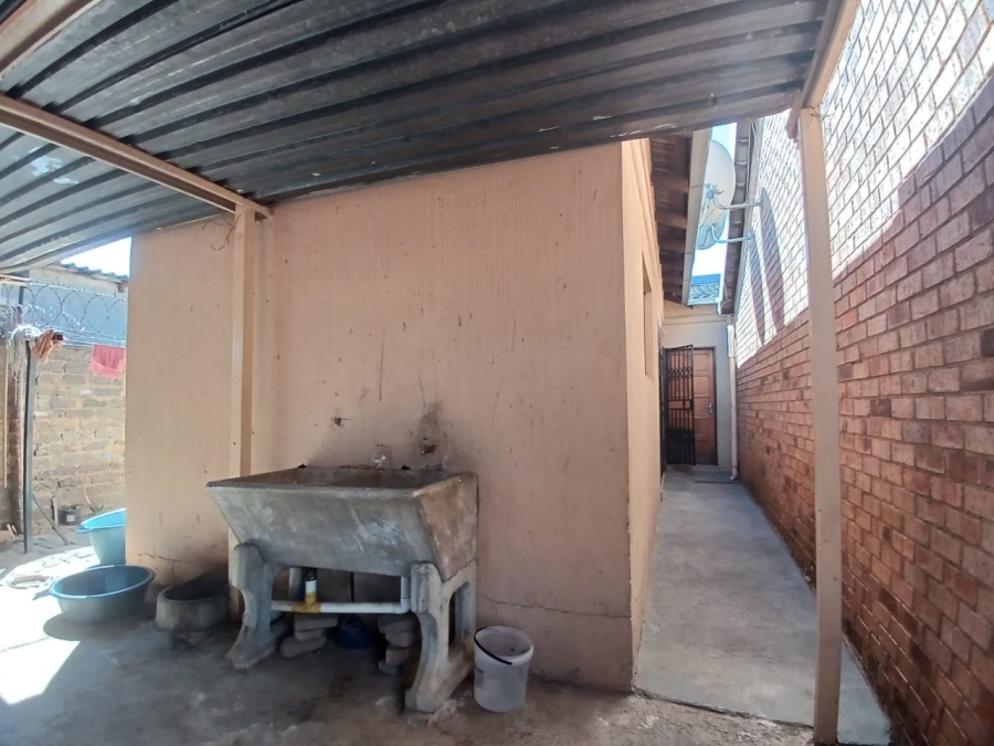 3 Bedroom Property for Sale in Mohlakeng Gauteng