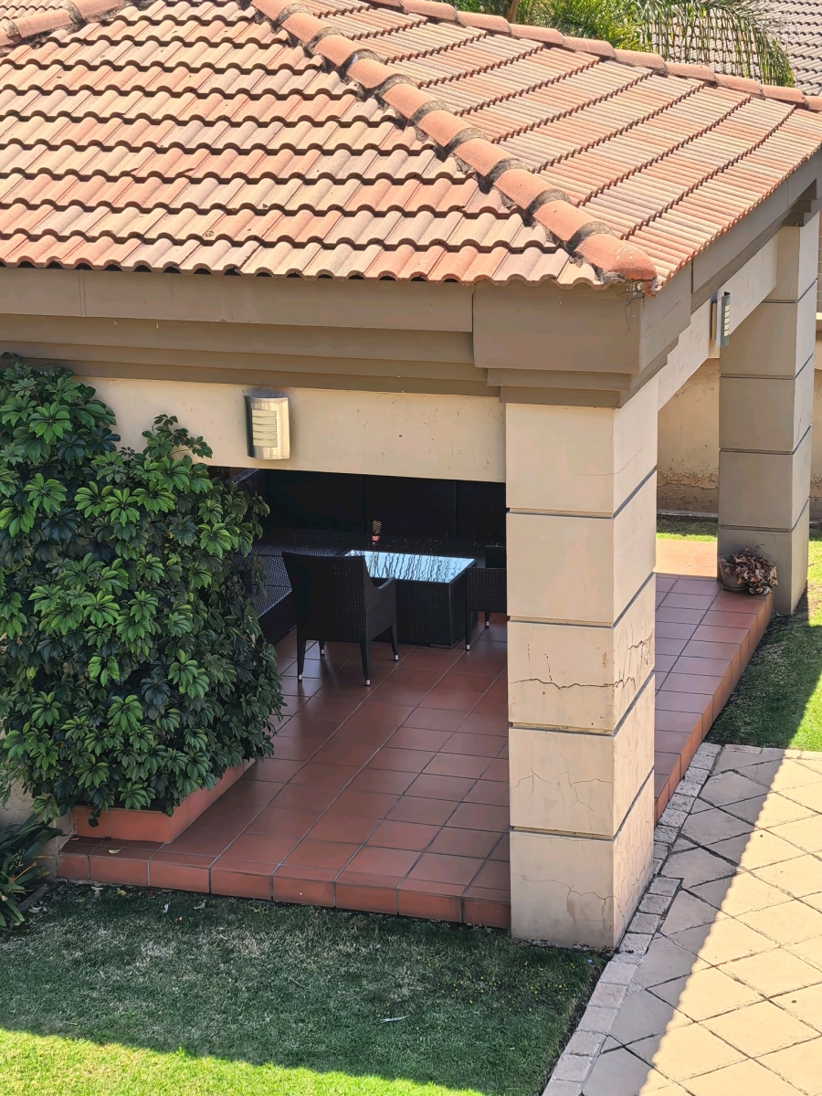 4 Bedroom Property for Sale in Sonneveld Gauteng
