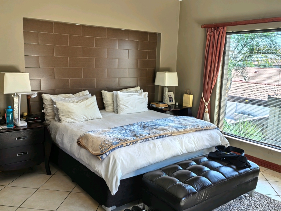 4 Bedroom Property for Sale in Sonneveld Gauteng