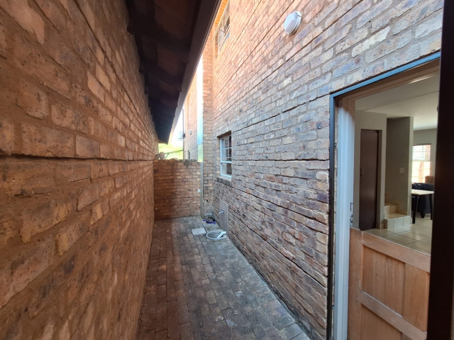 To Let 3 Bedroom Property for Rent in Annlin Gauteng