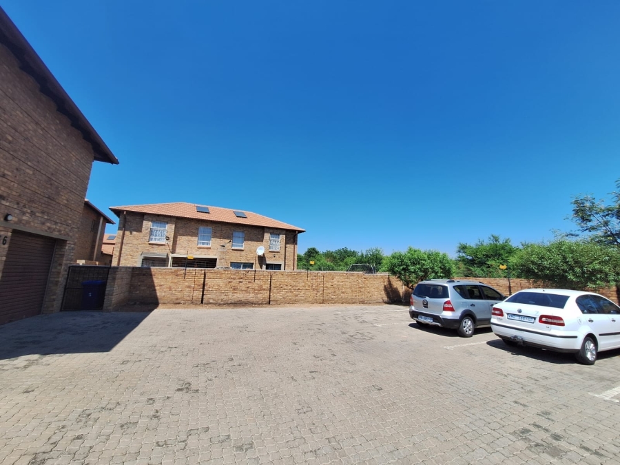 To Let 3 Bedroom Property for Rent in Annlin Gauteng