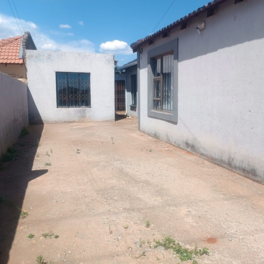 3 Bedroom Property for Sale in Protea Glen Gauteng
