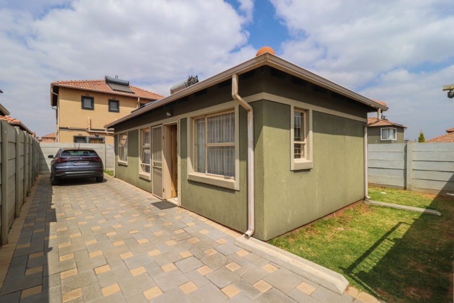 To Let 2 Bedroom Property for Rent in Leopard