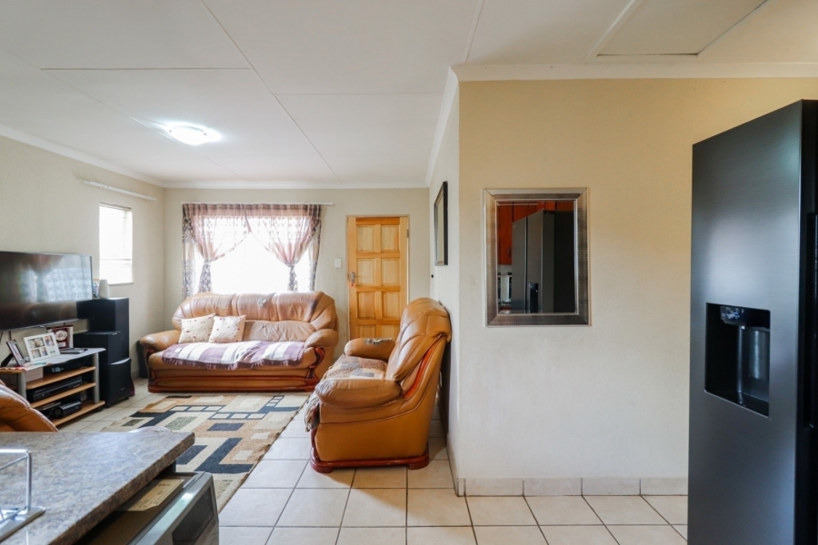 To Let 2 Bedroom Property for Rent in Leopard