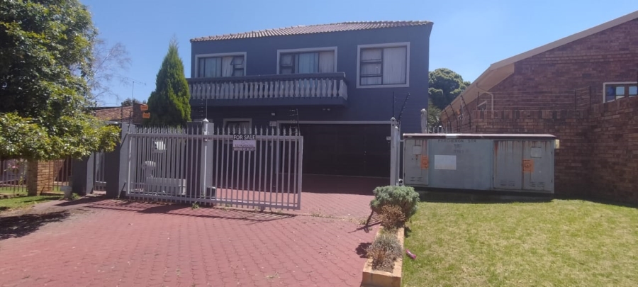 4 Bedroom Property for Sale in Greenhills Gauteng