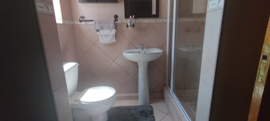 4 Bedroom Property for Sale in Greenhills Gauteng