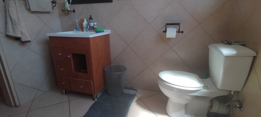 4 Bedroom Property for Sale in Greenhills Gauteng