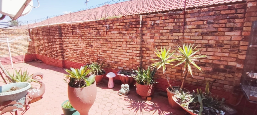 3 Bedroom Property for Sale in Homelake Gauteng