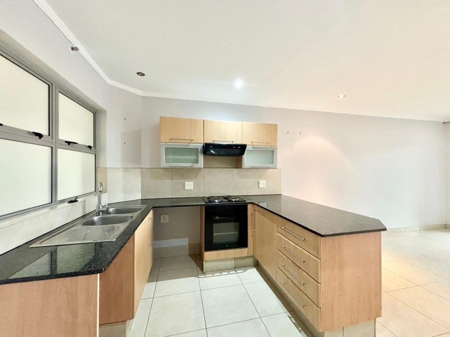 To Let 1 Bedroom Property for Rent in Sandown Gauteng