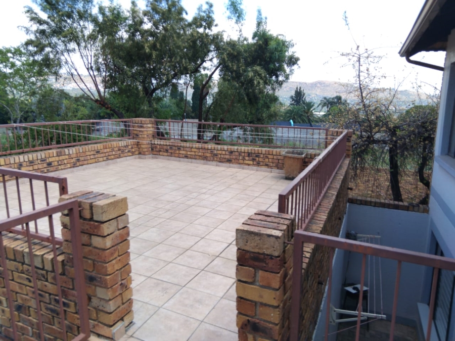 2 Bedroom Property for Sale in Wilgeheuwel Gauteng