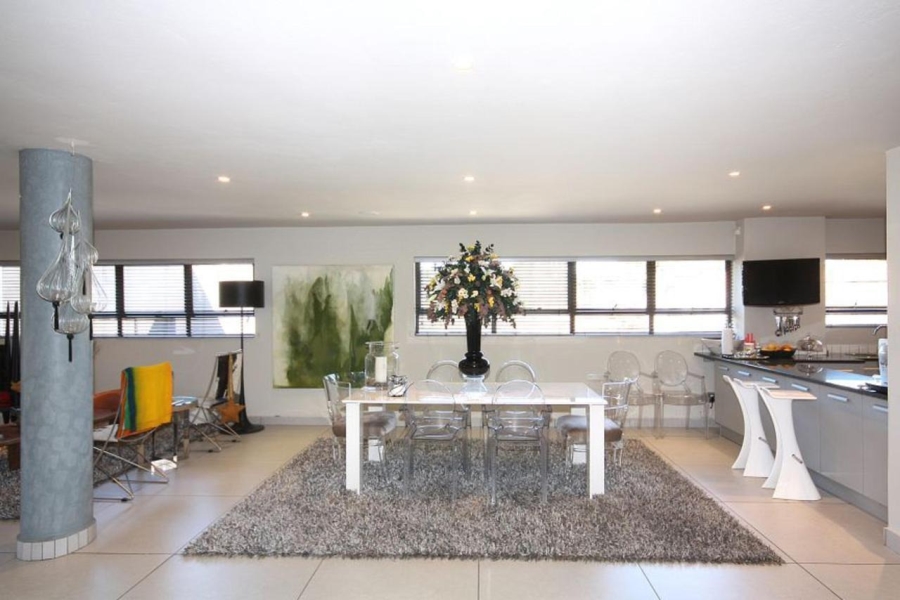 To Let 4 Bedroom Property for Rent in Sandown Gauteng