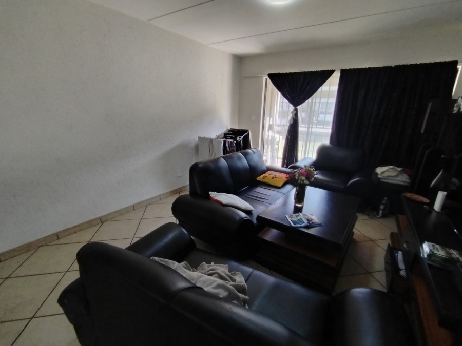 2 Bedroom Property for Sale in Eveleigh Gauteng