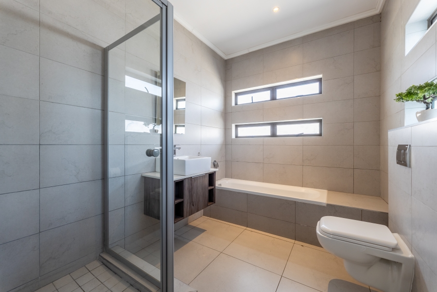 3 Bedroom Property for Sale in Bryanston Gauteng