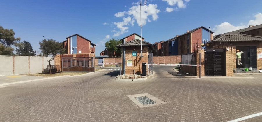 2 Bedroom Property for Sale in Kibler Park Gauteng