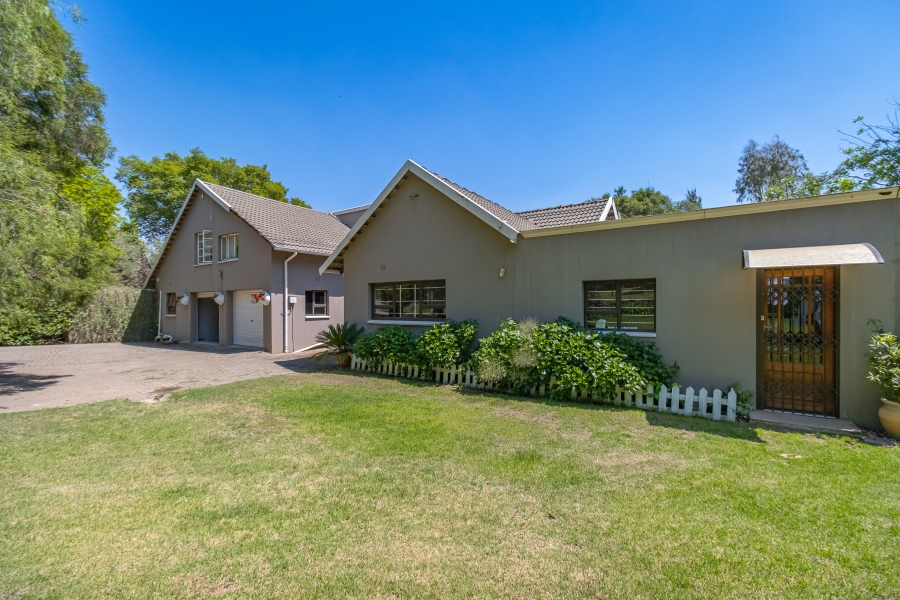 5 Bedroom Property for Sale in Farmall A H Gauteng