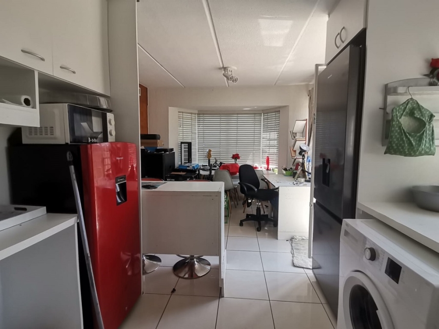 1 Bedroom Property for Sale in Ormonde Gauteng