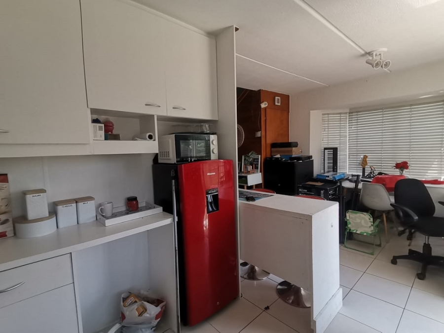 1 Bedroom Property for Sale in Ormonde Gauteng