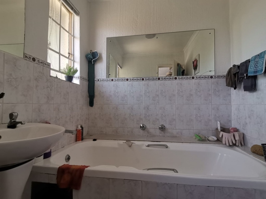 1 Bedroom Property for Sale in Ormonde Gauteng