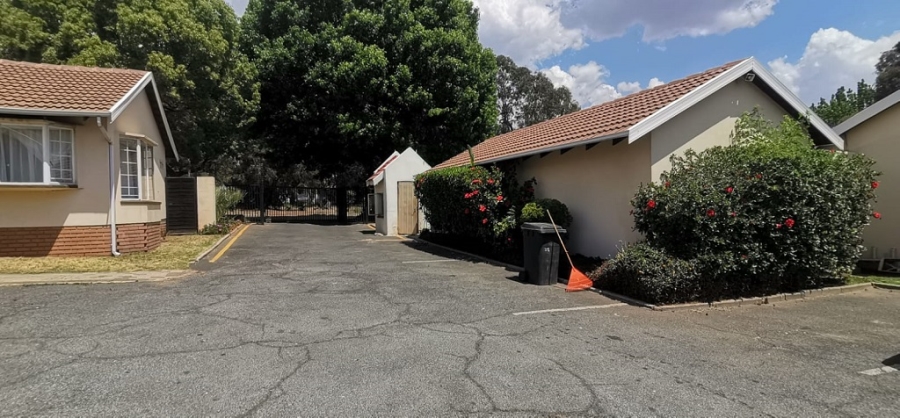 1 Bedroom Property for Sale in Ormonde Gauteng